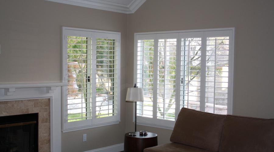 Shutters with single bead frames